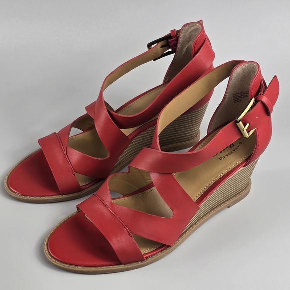Bass Women’s Red Wedge Strappy Sandals Size 8M - Picture 4 of 8